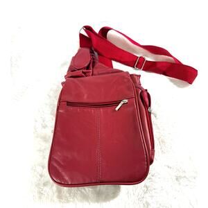 Buxton Leather Crossbody Red Soft Multiple Compartments Y2K